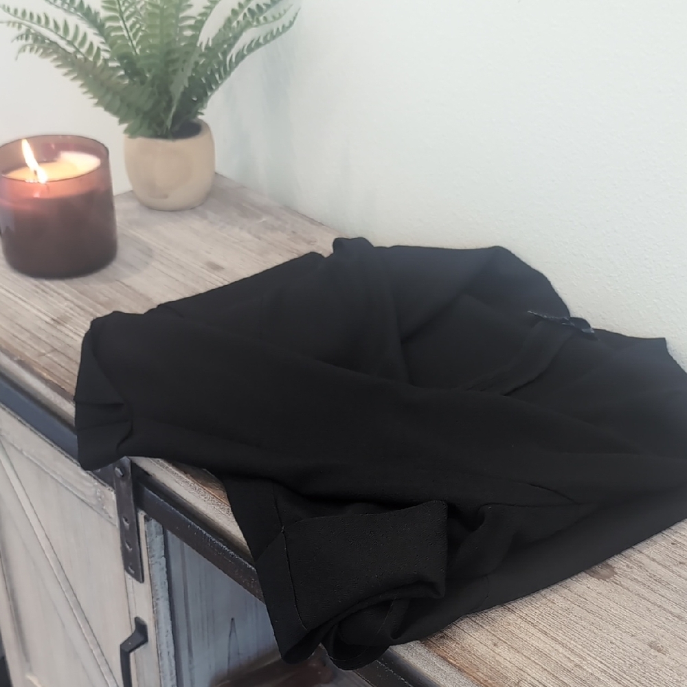 Harlowe & Graham Black Blazer